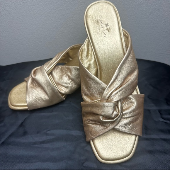 Caslon Laurette Metallic Gold Sandal Sz 8.5 - Picture 2 of 10